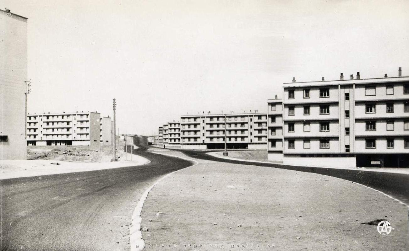 Colomb bechar 523- immeubles La Barga COLLECTION DES AMIS DE ND DE SANTA CRUZ.jpg
